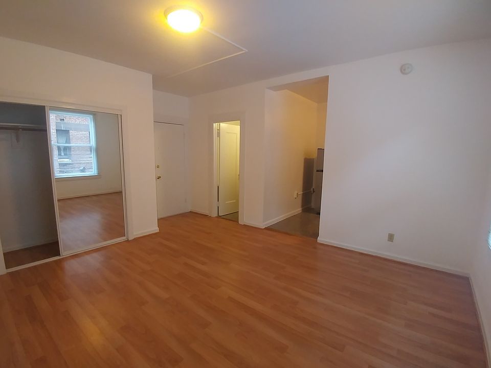 2nd image of 142 McAllister St #414