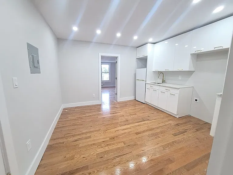 316 Hart St #3A — Photo 3