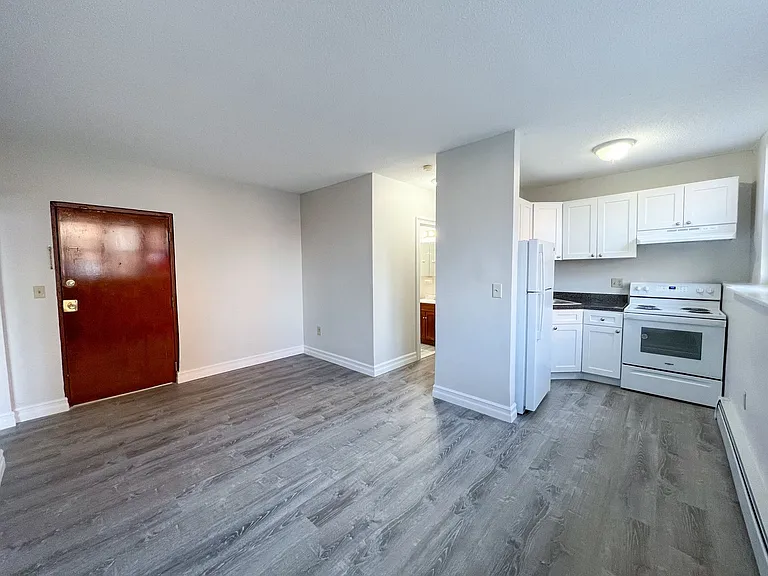 322 Hudson St / Luca Investments LLC — Photo 27