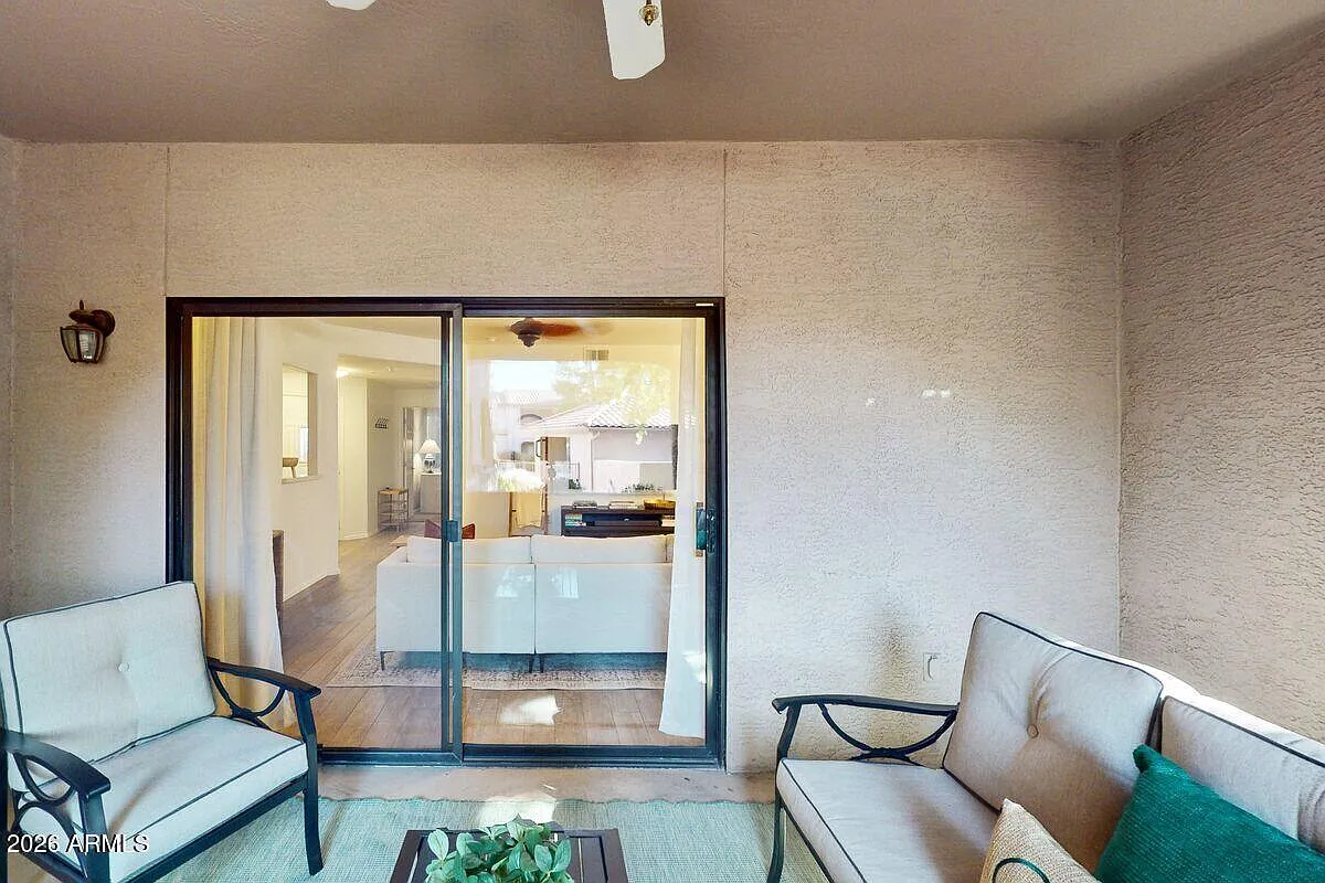 2 bed, 2.0 bath, 1509 sqft, $3,500 — Photo 2