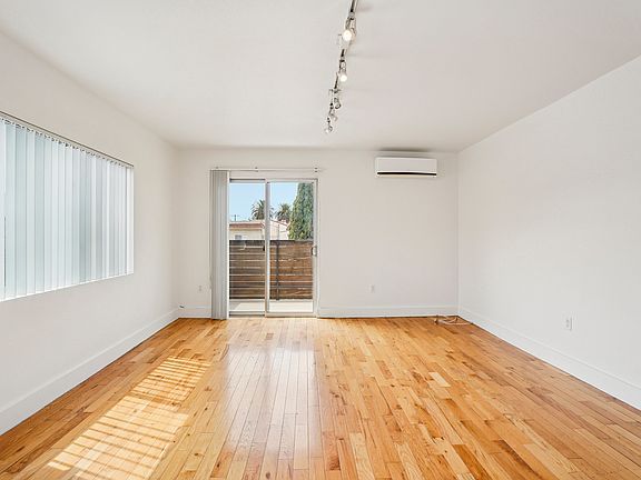 5th image of 1006 N New Hampshire Ave #1/2