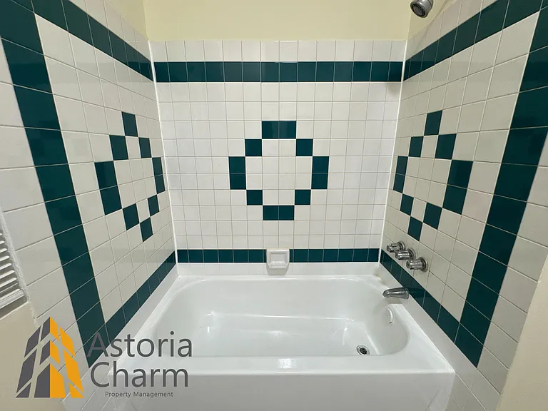 2102 Maryland Ave #1F — Photo 13