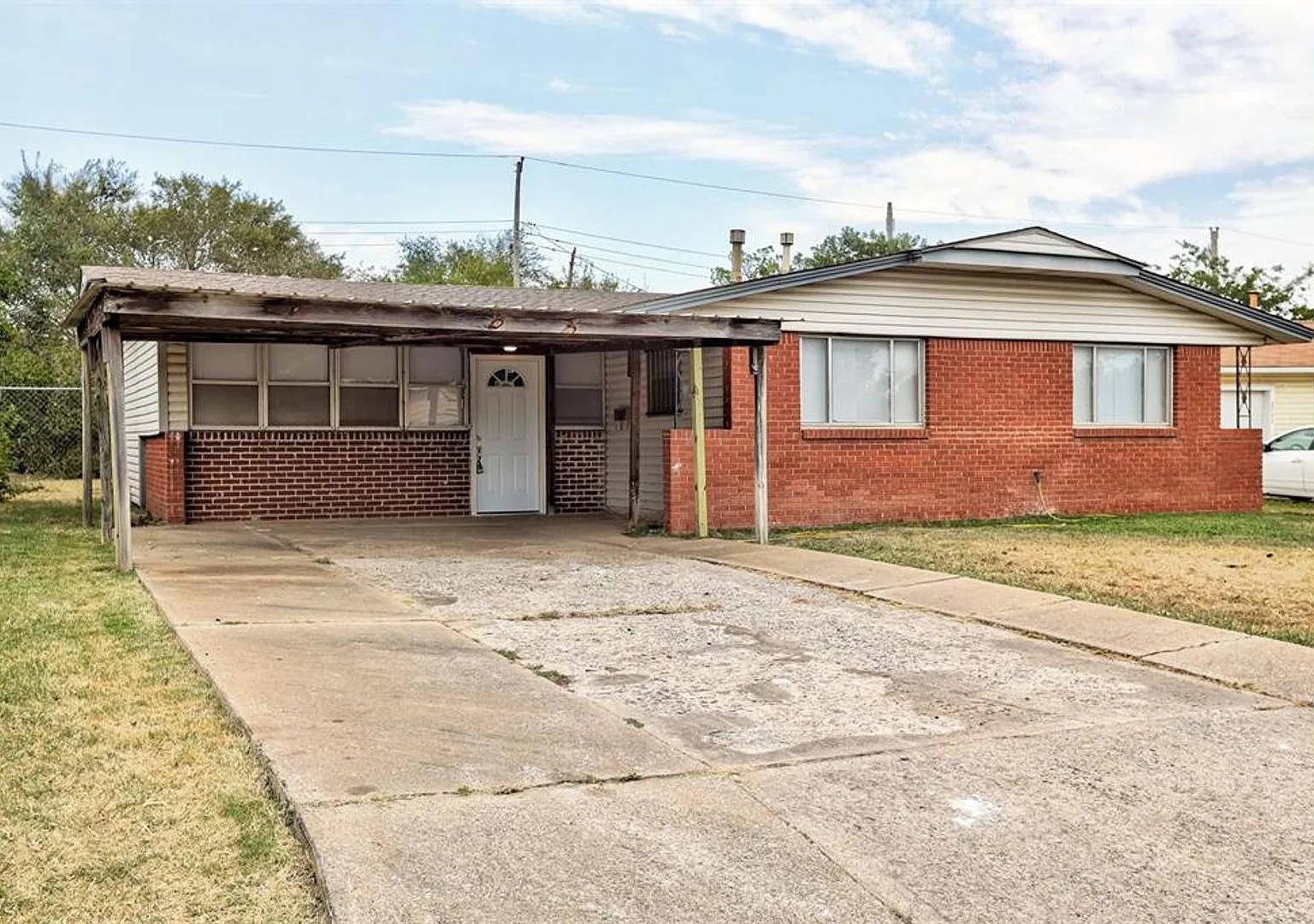 Move In Ready Home with Remodeled Interior and Bonus Space — Photo 2