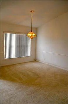 5th image of 573 SE Crosspoint Dr