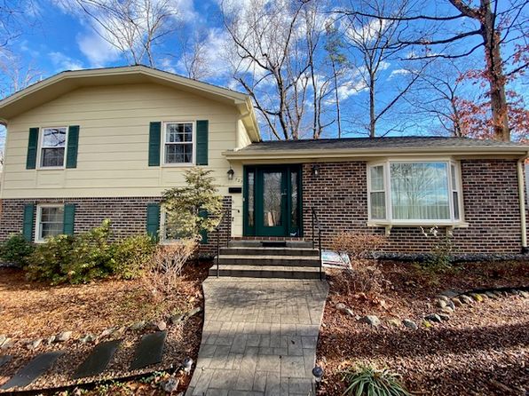 727 Village Rd