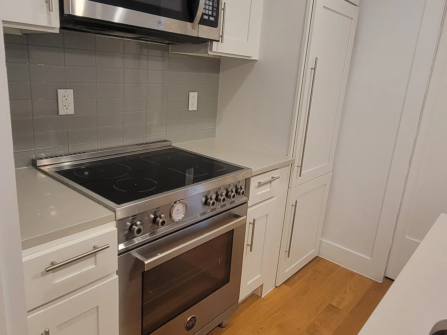 151 8th Ave — Photo 3