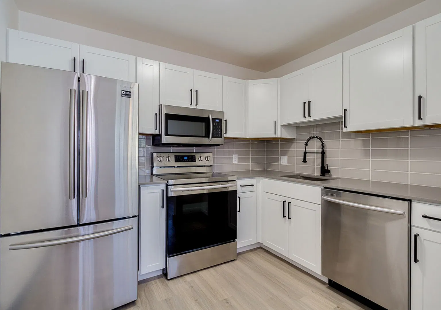 3107 N 69th Pl — Photo 2