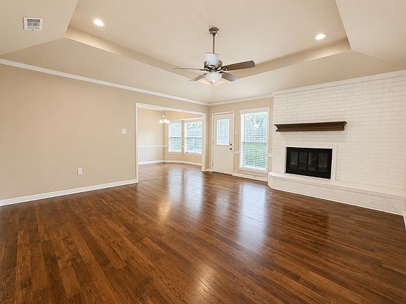 3rd image of 133 Springhill Dr