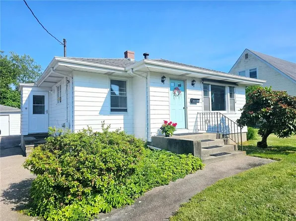15 Bellevue Ave, Westerly, RI 02891