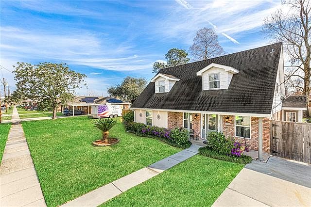 1st image of 2413 Corinne Dr