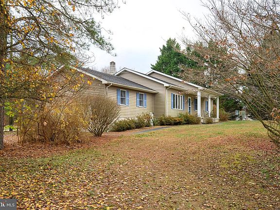 4th image of 24029 Meadows Dr