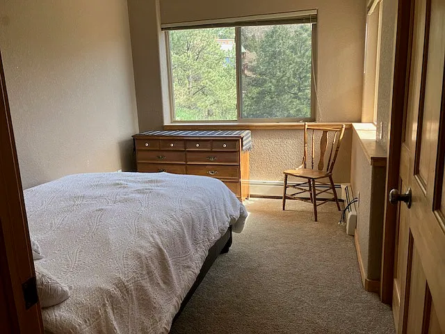 Queen bedroom
