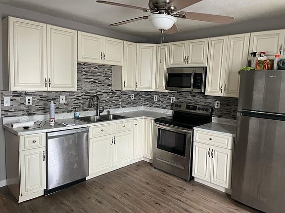 2nd image of 51 View St