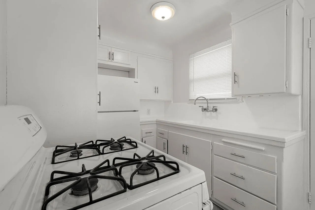 1 bed, 600 sqft, $1,595 — Photo 4