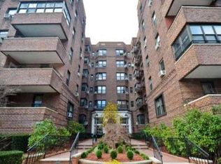 6940 Yellowstone Blvd APT 321, Flushing, NY 11375