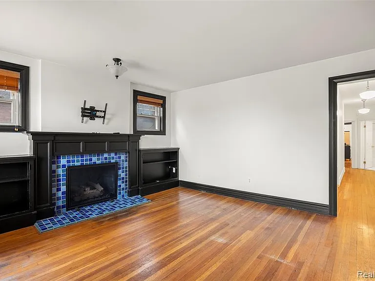 469 W Willis St #3 — Photo 5