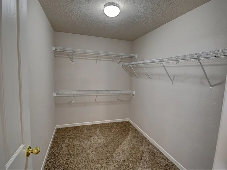 2011 Dillon Dr NE — Photo 12