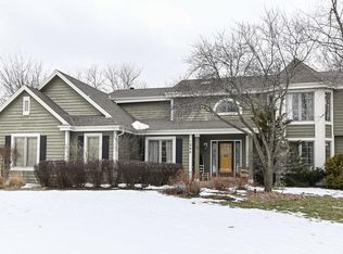 1045 Ridge Rd, Waukesha, WI 53186