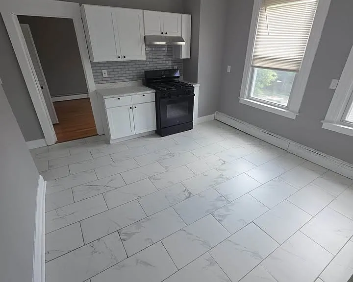 210-212 Wolcott St #3-A — Photo 1