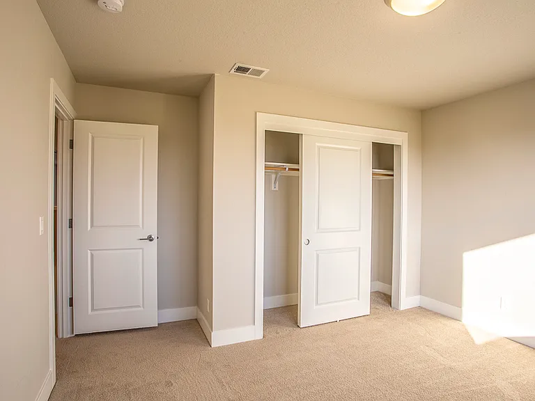 4132 SE 77th Ave — Photo 1