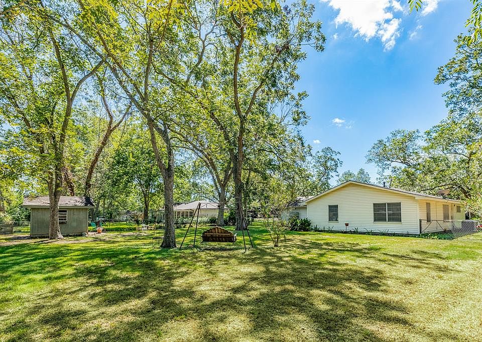 412 Southern Oaks Dr, Lake Jackson, TX 77566 MLS 9072690 Zillow