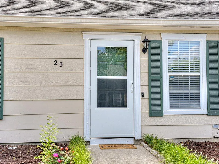 23 Londonberry Ln — Photo 5