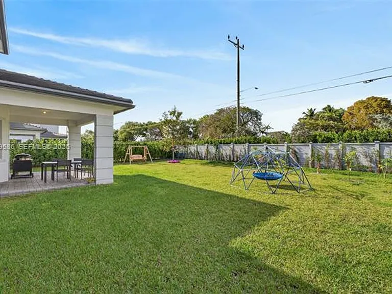 8267 SW 120th Ter — Photo 50