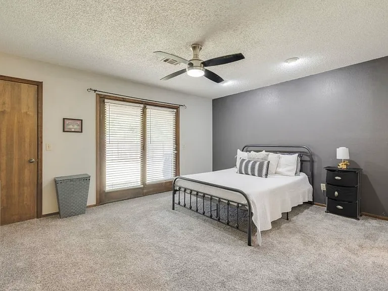 7613 Maehs Cir — Photo 21