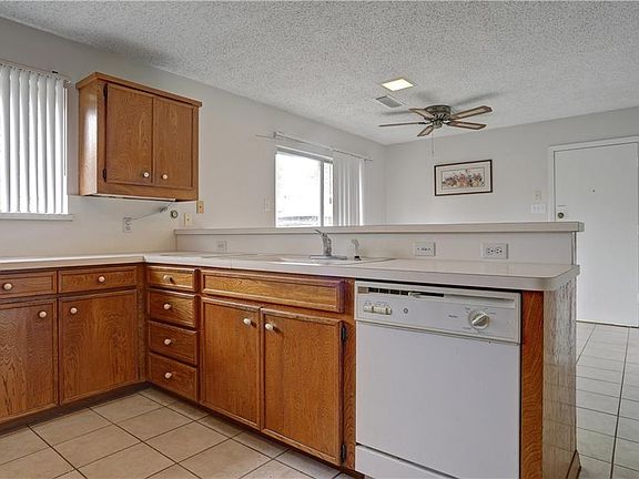 3rd image of 7112 Casablanca Ct