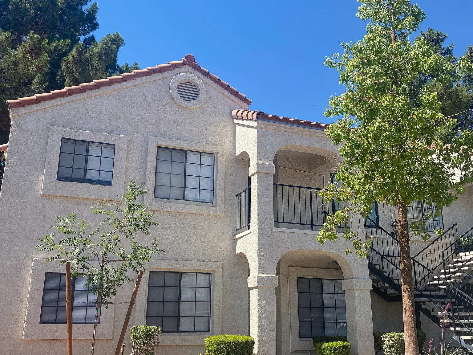 4700 Nara Vista Way — Photo 1