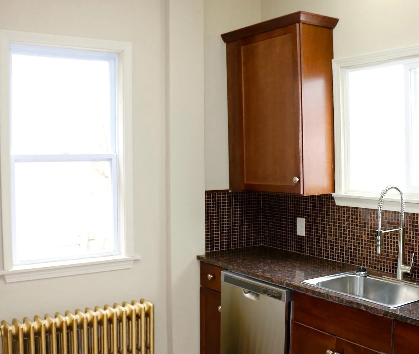 2 bed, 1000 sqft, $1,895 — Photo 3