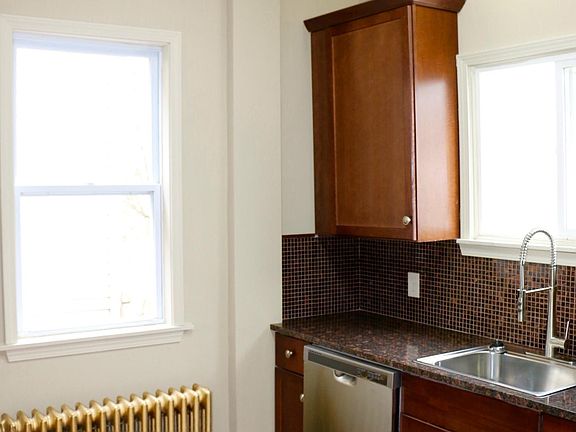 3rd image of 565 W Delavan Ave #1