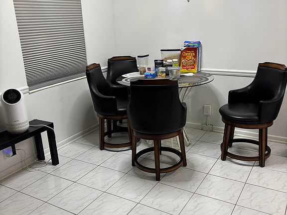 3rd image of 321 Brighton H