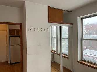 Rented by Roz Khan, LREB