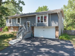 1049 Banbury Ct, Bolingbrook, IL 60440