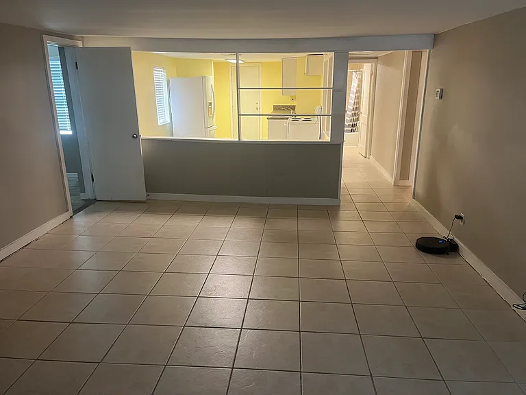209 2nd St #1 — Photo 3
