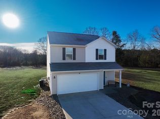 105 Oak Crossing Dr, Shelby, NC 28152
