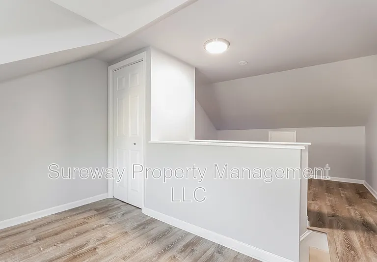 313 Home Ave — Photo 7