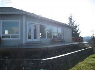 93625 Links Ln, Coos Bay, OR 97420