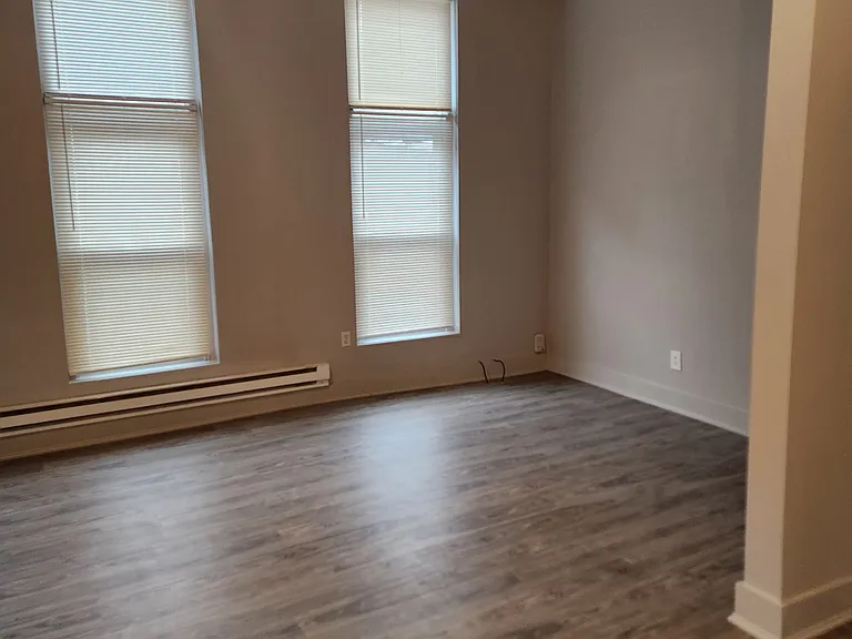 3-23 S Front St — Photo 8