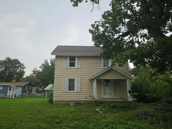 1807 E 2nd St, Sterling, IL 61081