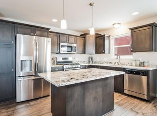 230 Blooming Leaf Way, Verona, WI 53593