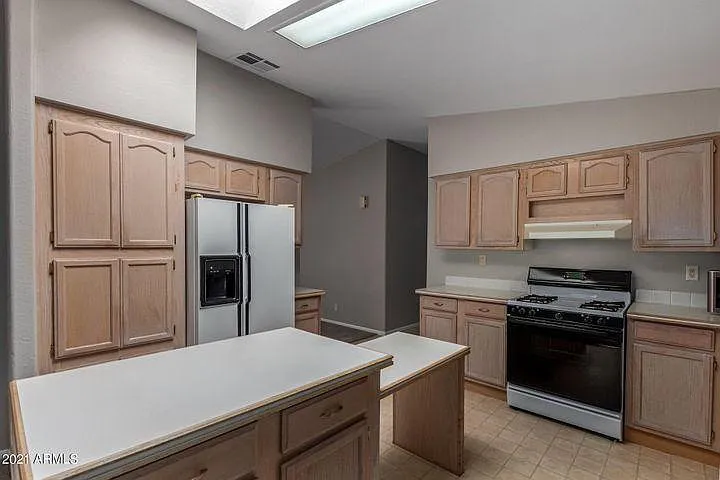 2923 E Tonto Ln — Photo 6