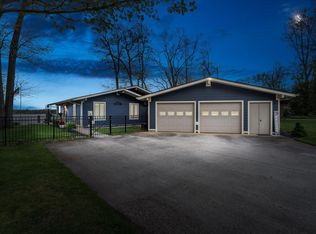 89513 Shorelane Dr, Lawton, MI 49065