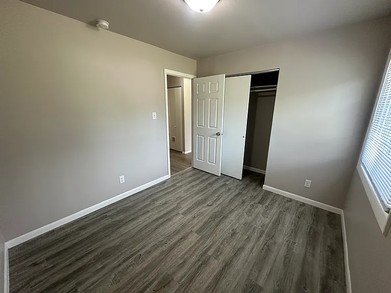 7730 Rhode Island Ct — Photo 8