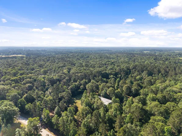 200 Spring Ridge Rd, Coldspring, TX 77331