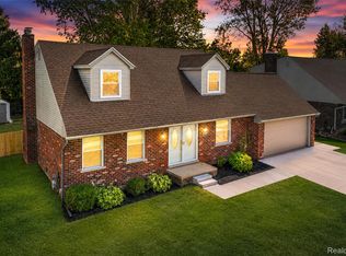 24641 Alicia St, Brownstown, MI 48134