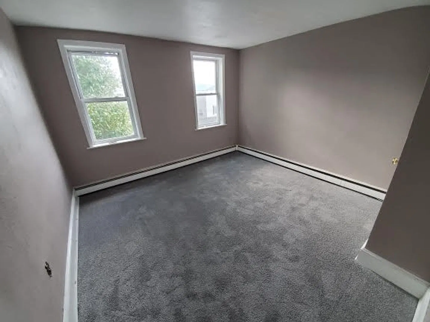 3 bedroom 1 bathroom — Photo 3