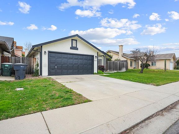 2nd image of 1017 Jayhawk Way