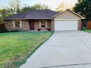 2937 Panhandle Dr, Grapevine, TX 76051